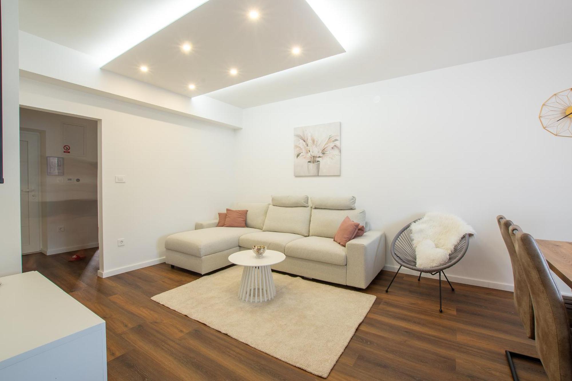 Apartman Valentina - Self Check In And Check Out Otocac Exterior photo